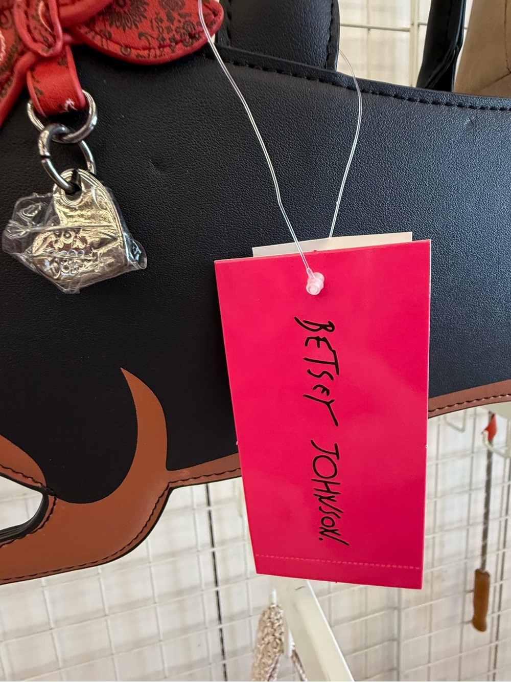 NEW VIRAL Betsey Johnson B&T Dachshund Crossbody purse w/ Red Bandanna $125 FIRM - Picture 11 of 13